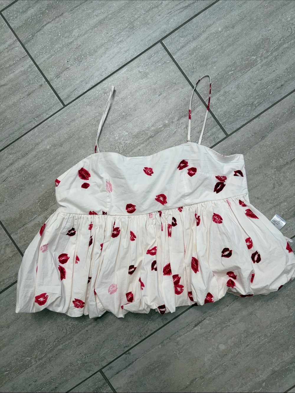 Maeve White Cami with Red & Pink Lip Print